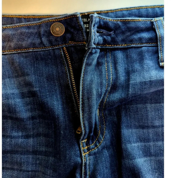 Just Black Frayed Hem Denim Medium Wash Shorts  Size 32 - Picture 6 of 12